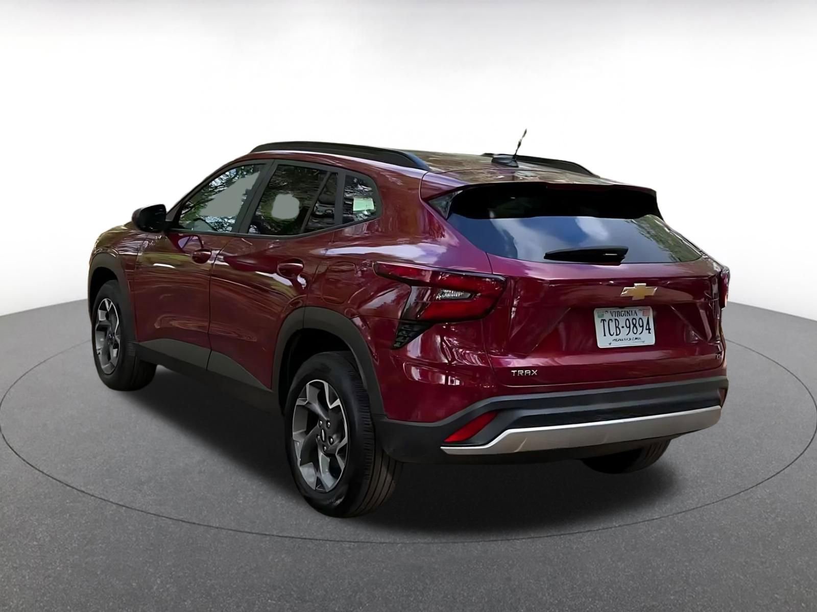 Used 2025 Chevrolet Trax LT w/ LT Convenience Package image 11