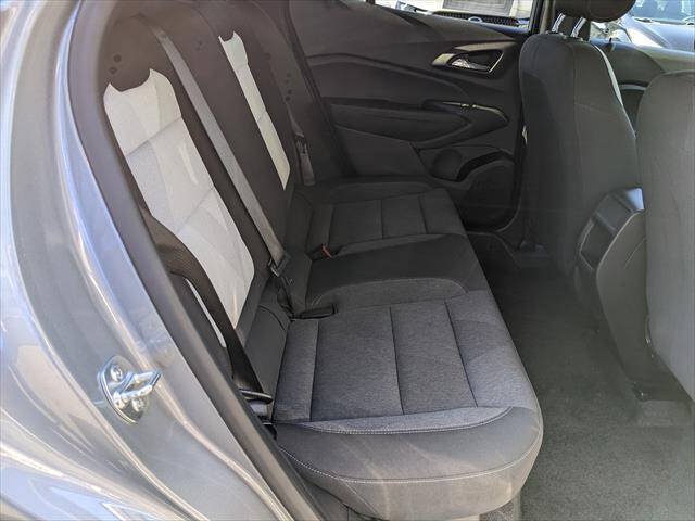 Used 2024 Chevrolet Trax RS FWD image 18