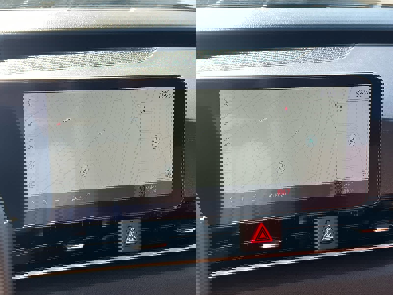 Used 2025 Kia Carnival EX image 36