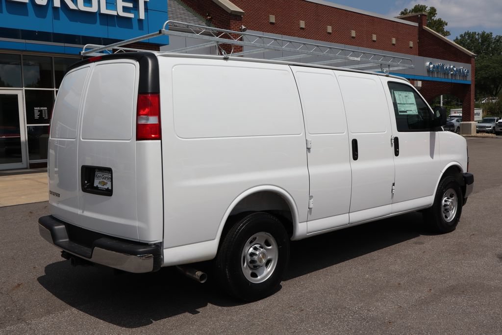 New 2025 Chevrolet Express 2500 w/ Driver Convenience Package RWD image 28