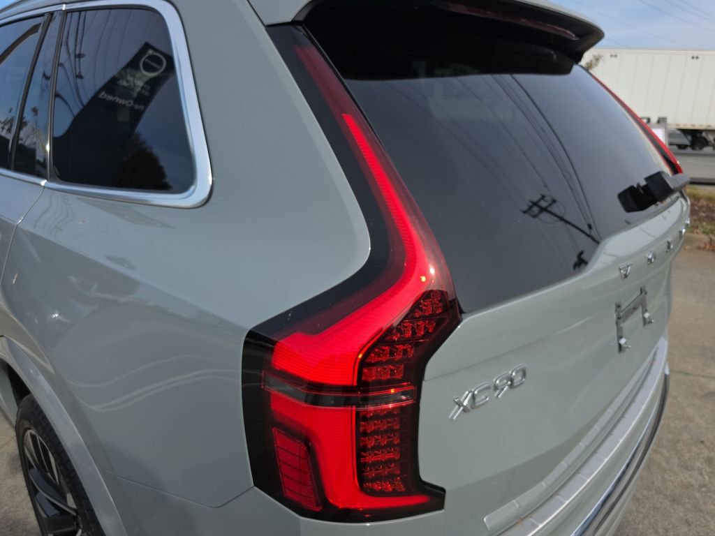 New 2026 Volvo XC90 T8 Plus image 47