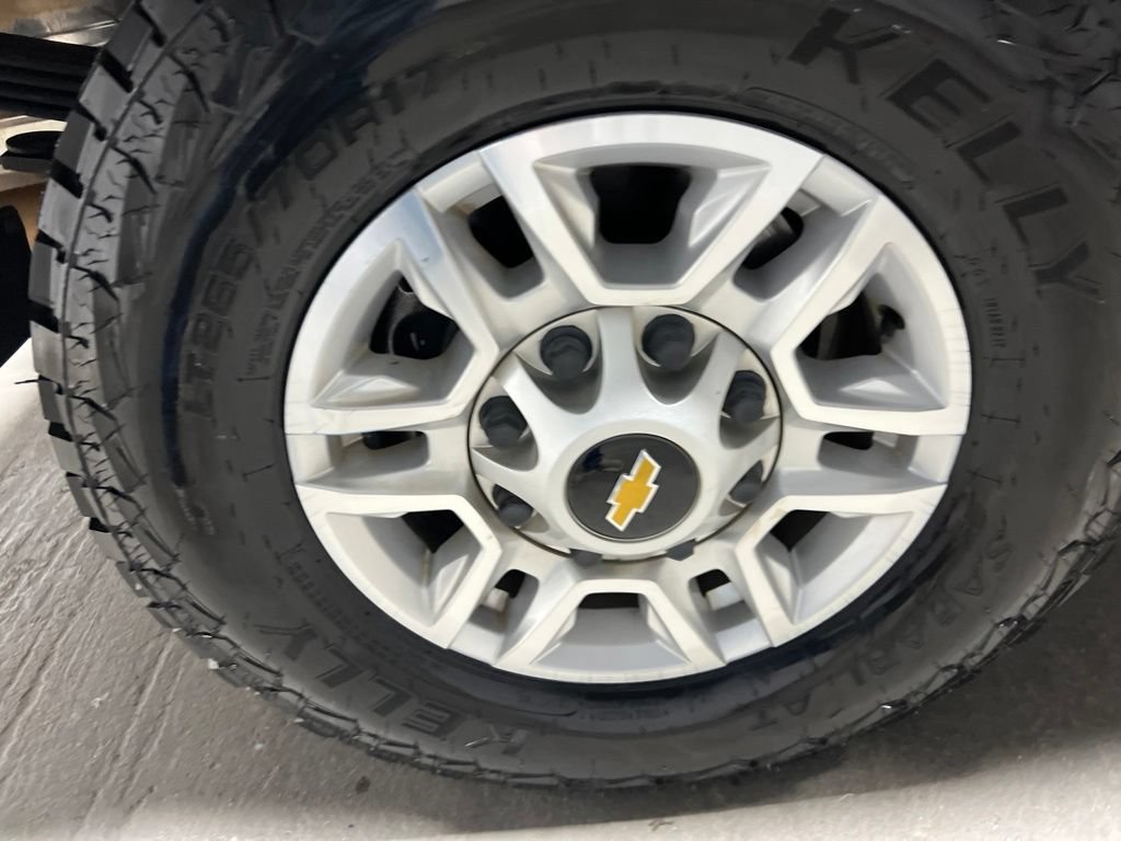 Used 2022 Chevrolet Silverado 2500 LT AWD/4WD image 45