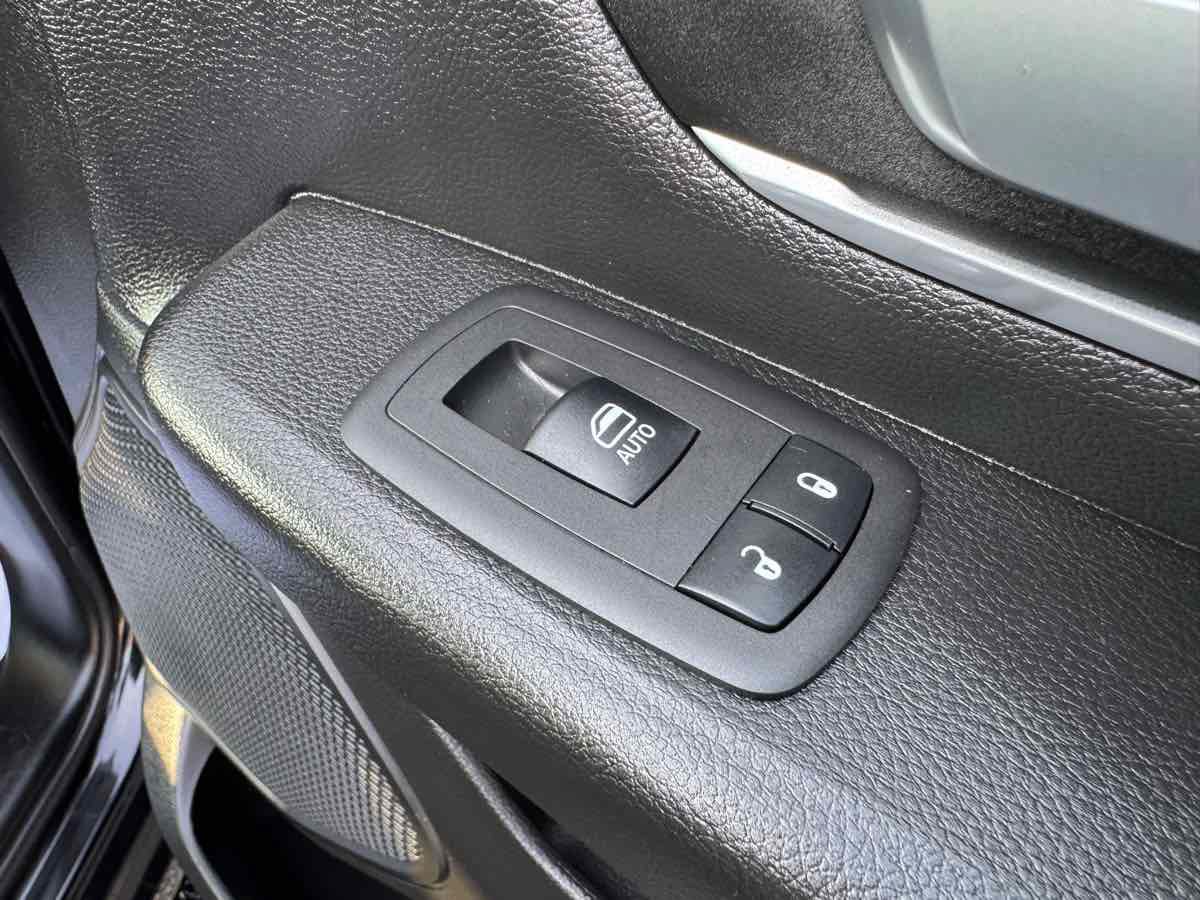 Used 2023 RAM 1500 Big Horn AWD/4WD image 34