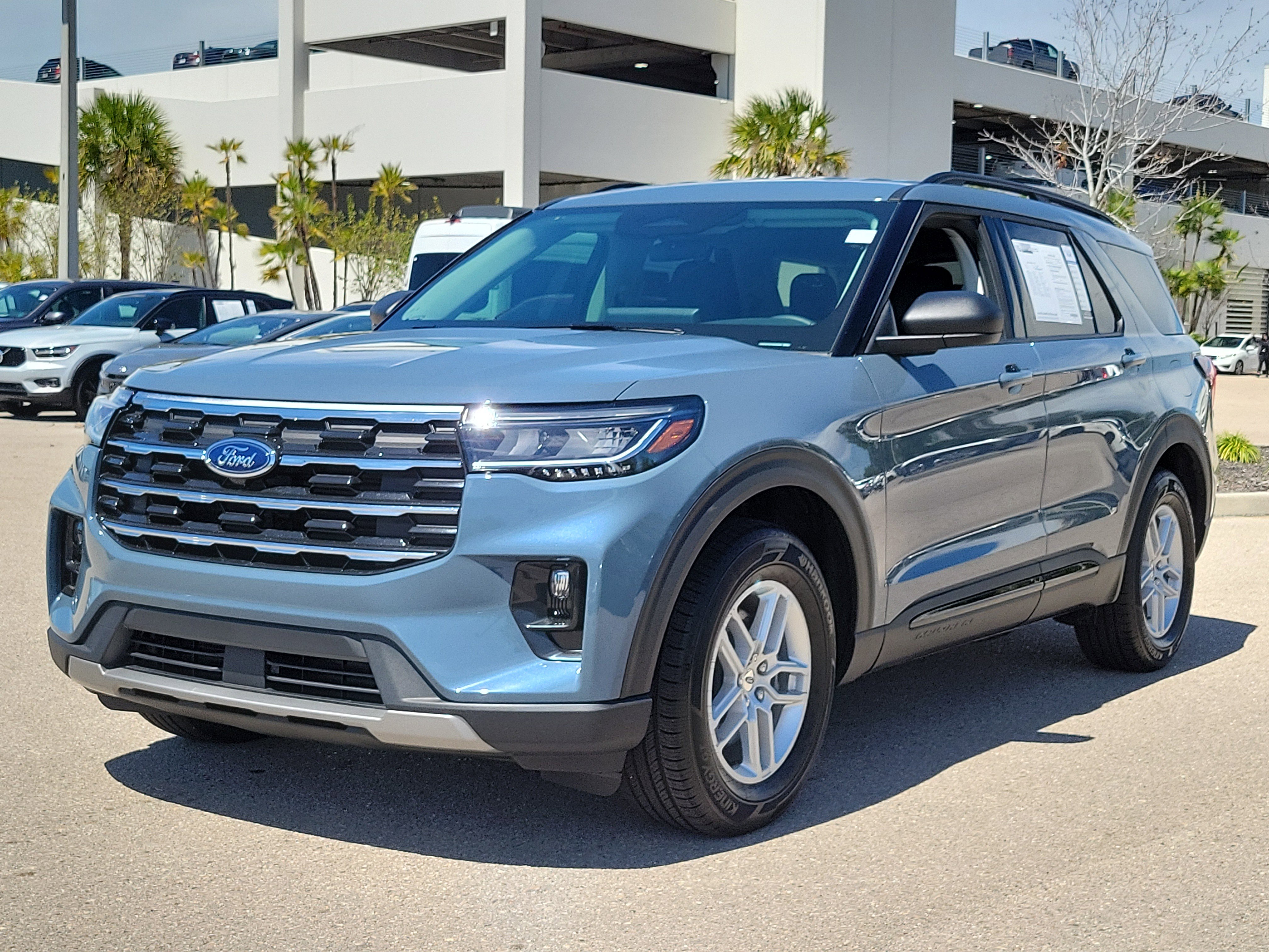 Used 2026 Ford Explorer Active w/ Active Comfort Package image 3