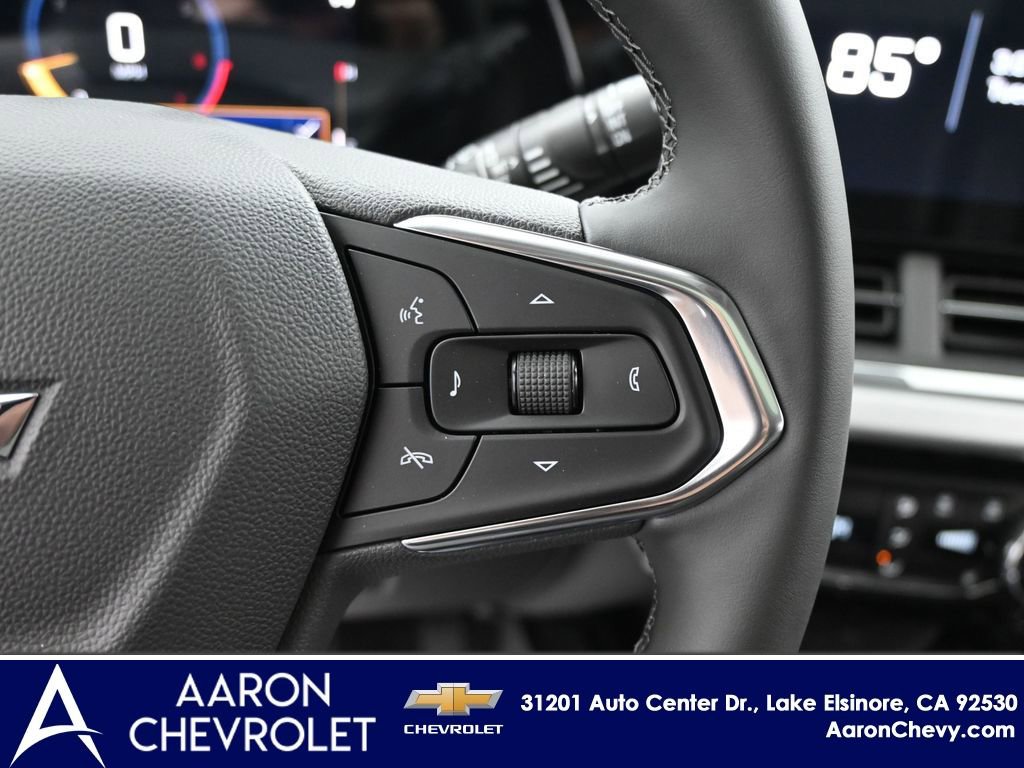 New 2026 Chevrolet Trax LT w/ Sunroof Package FWD image 18