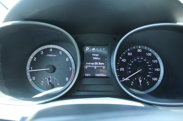 Used 2018 Hyundai Santa Fe Sport w/ 2.4L Value Package 02 FWD image 21