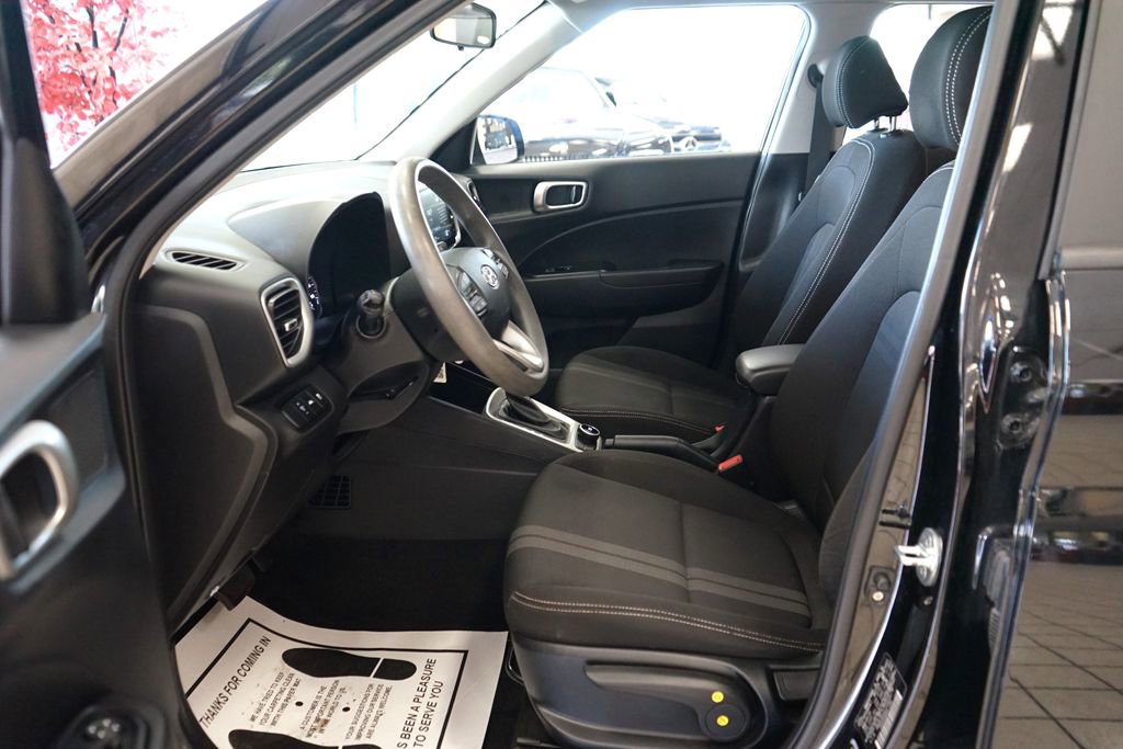 Used 2020 Hyundai Venue SEL FWD image 24
