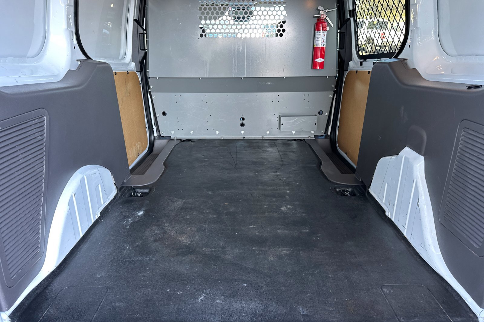 Used 2020 Ford Transit Connect XL FWD image 14