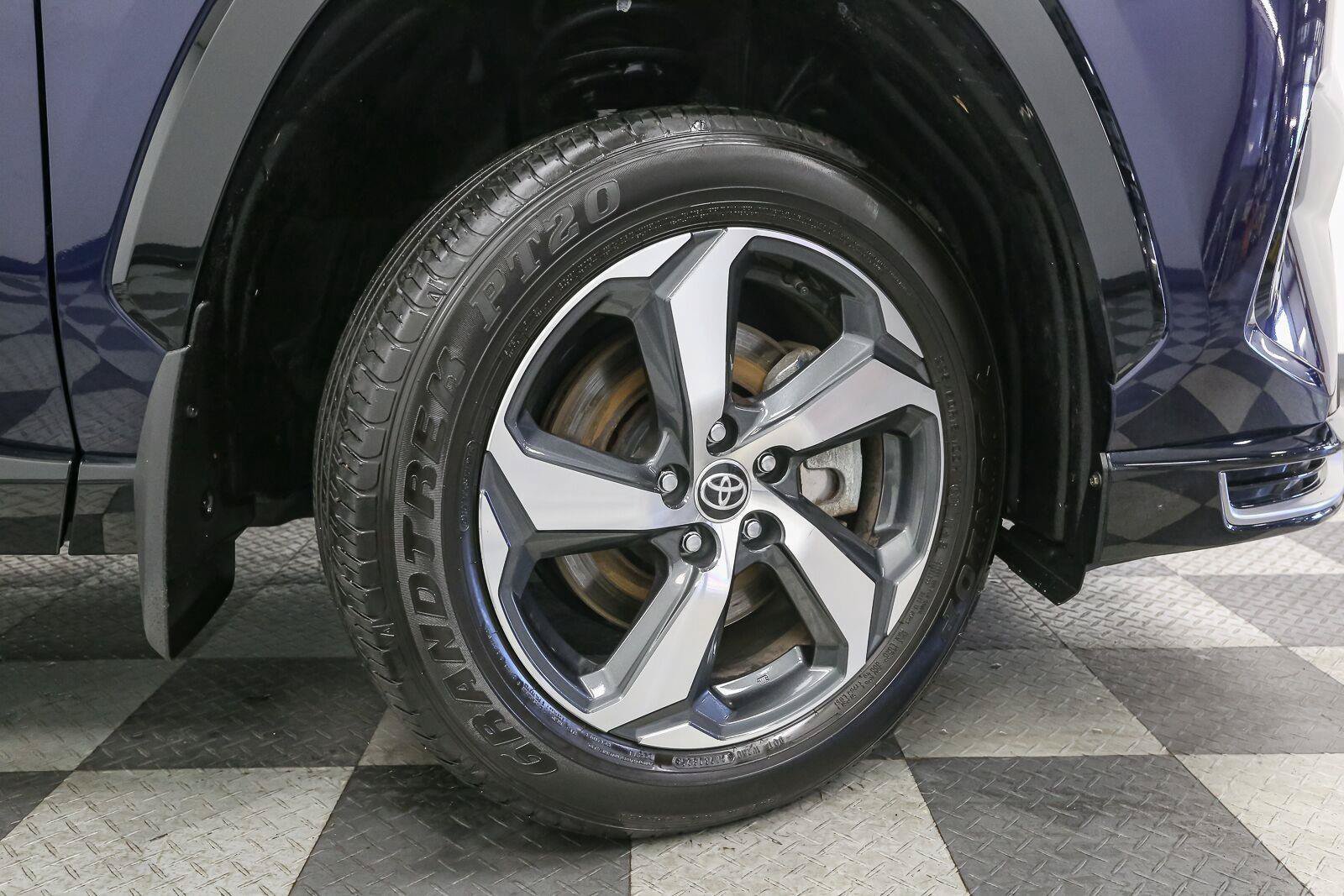 Used 2025 Toyota RAV4 SE AWD/4WD image 15