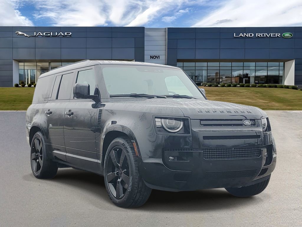 New 2026 Land Rover Defender 130 X-Dynamic SE image 2