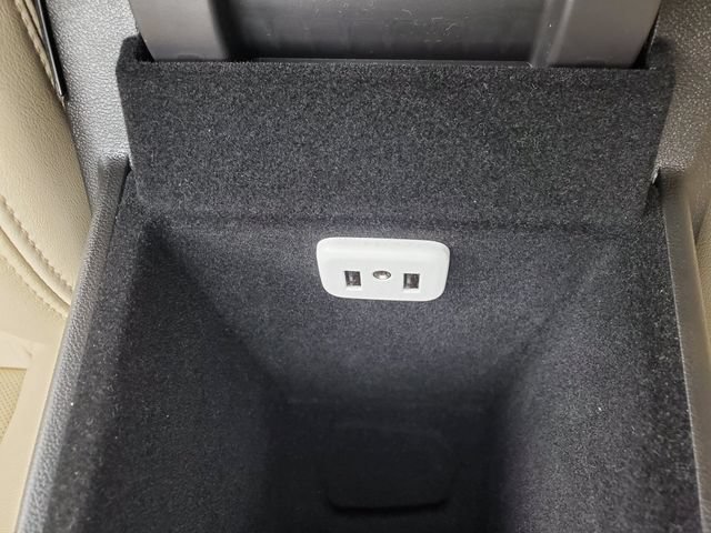 Certified 2018 Cadillac XT5 Luxury w/ Driver Awareness Package AWD/4WD image 37