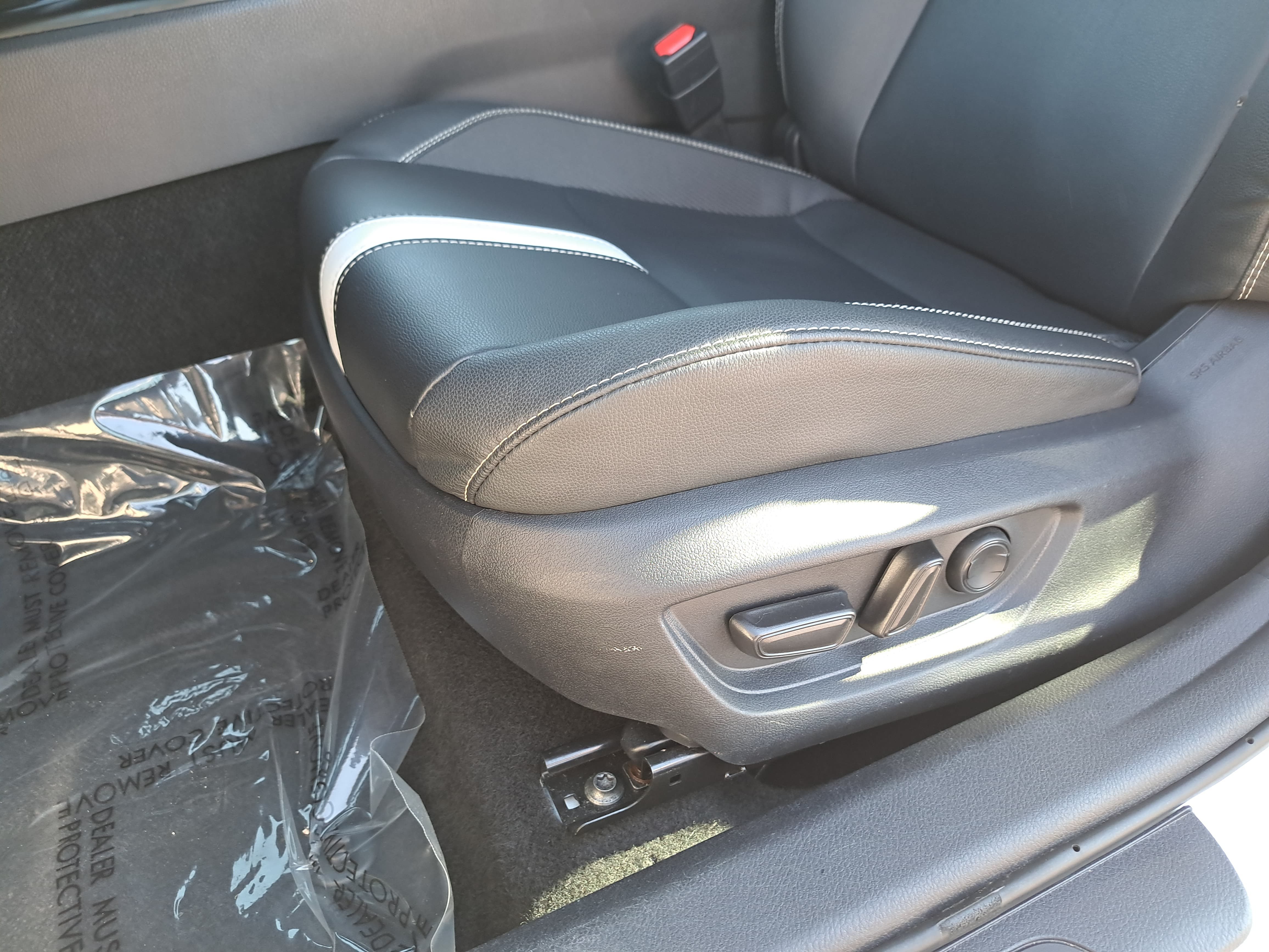 Used 2025 Toyota Camry SE FWD image 29