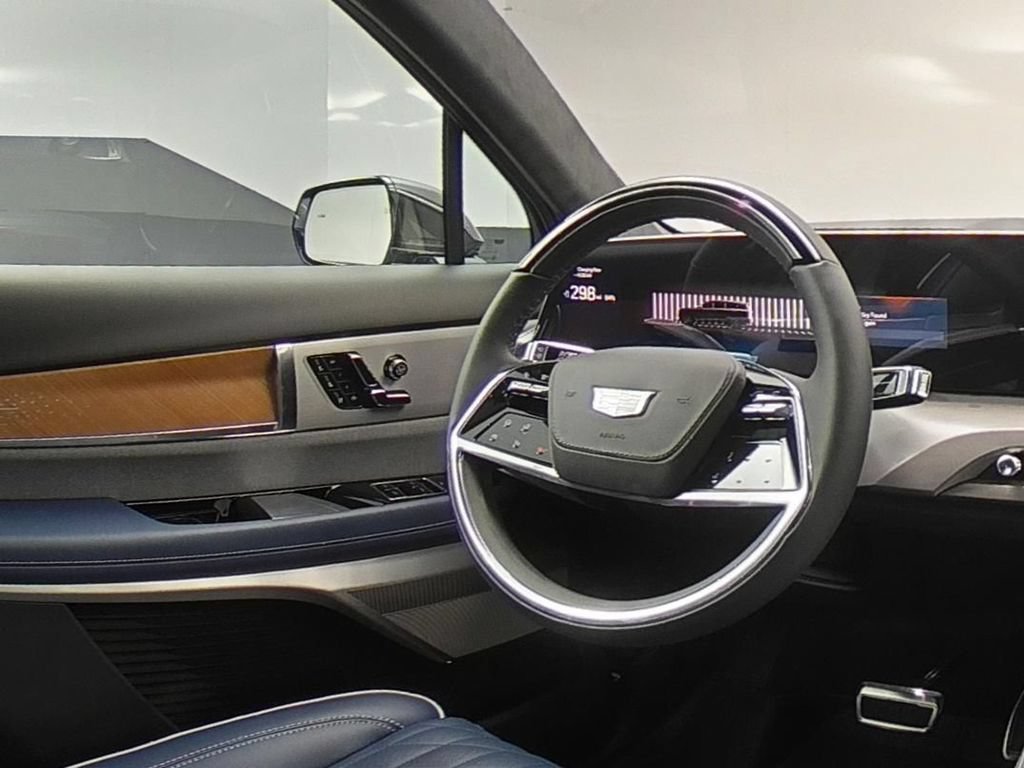 New 2026 Cadillac Vistiq Premium Luxury w/ LPO, Floor Liner Package AWD/4WD image 9