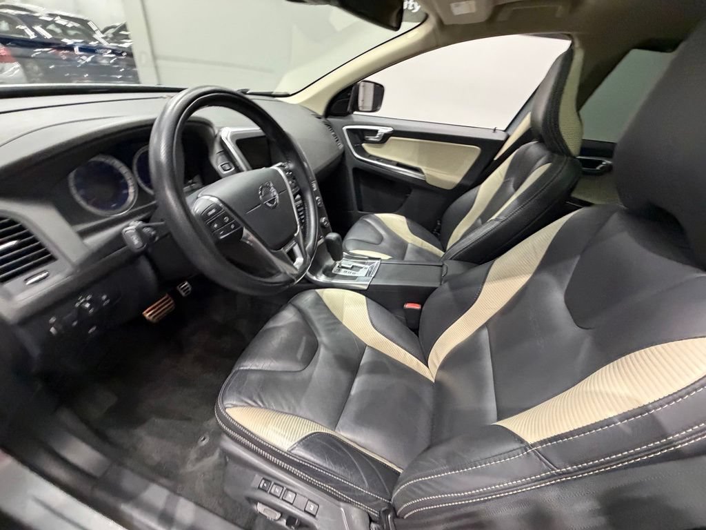 Used 2012 Volvo XC60 T6 AWD/4WD image 16