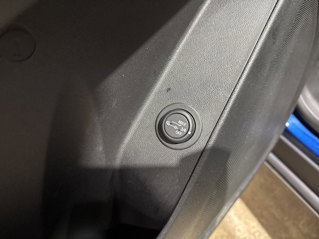 Used 2023 Chevrolet Equinox RS image 20