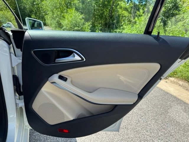 Used 2019 Mercedes-Benz CLA 250 4MATIC image 15