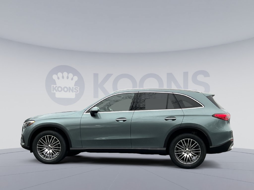 Used 2026 Mercedes-Benz GLC 300 4MATIC image 2