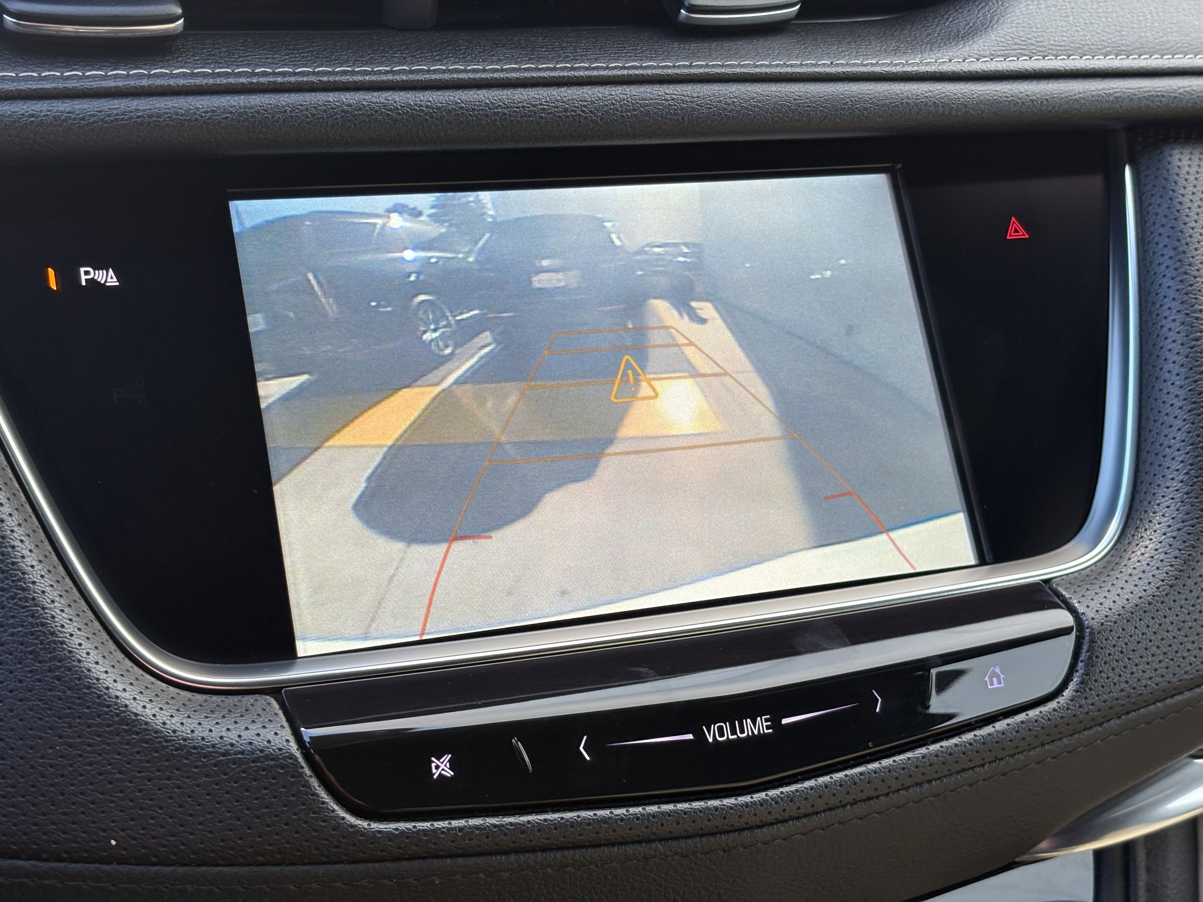 Used 2018 Cadillac XT5 FWD image 21