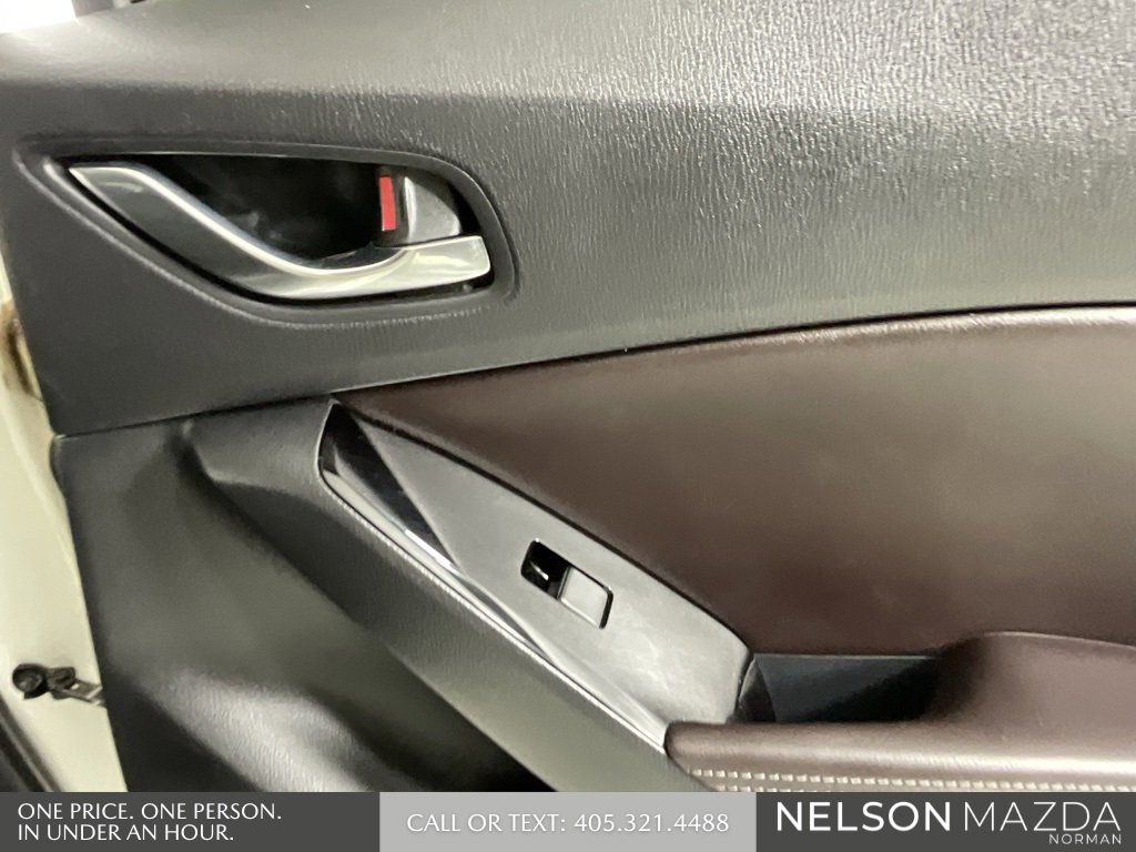 Used 2018 MAZDA MAZDA3 Grand Touring image 19