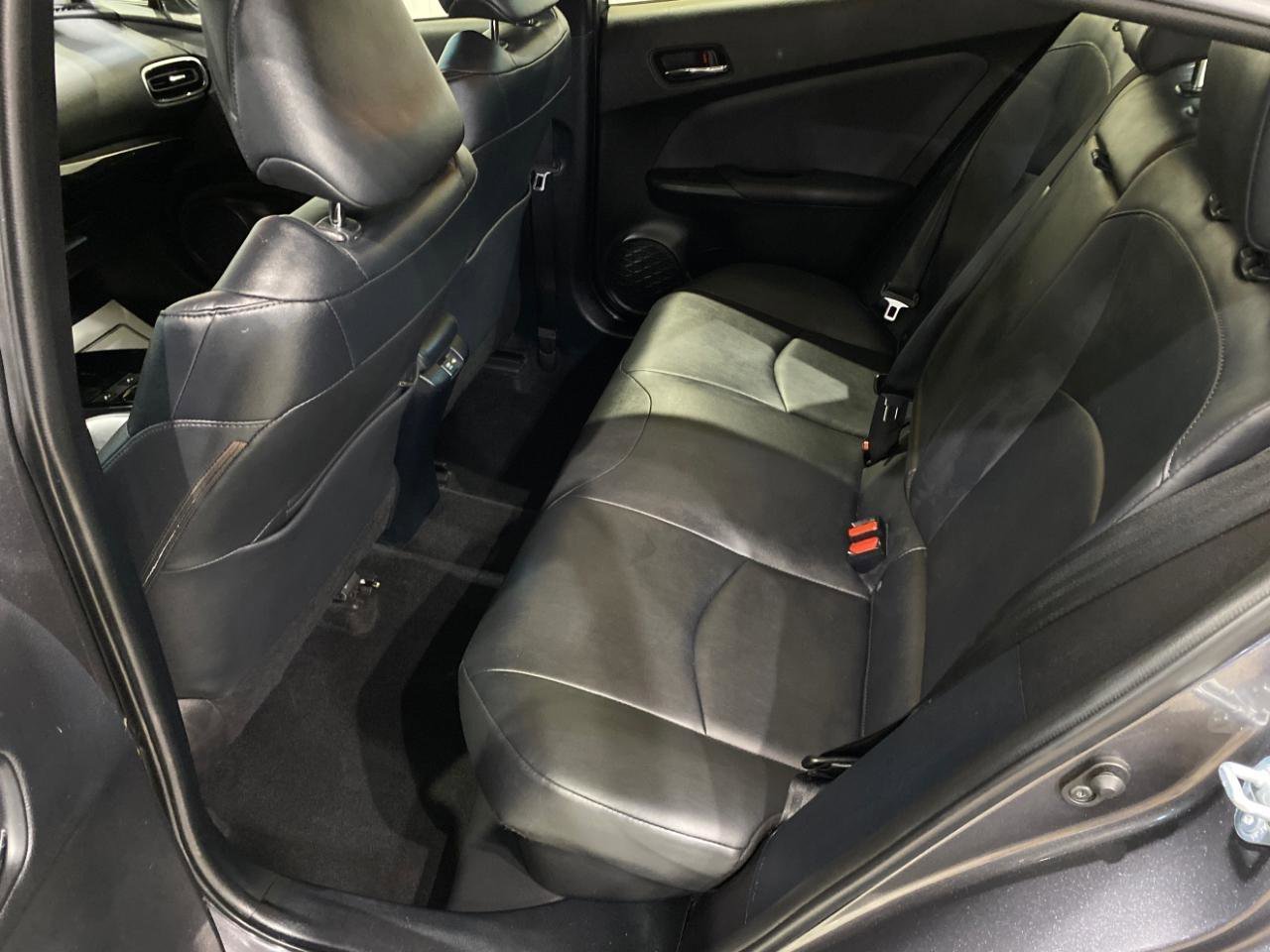 Used 2022 Toyota Prius XLE FWD image 19