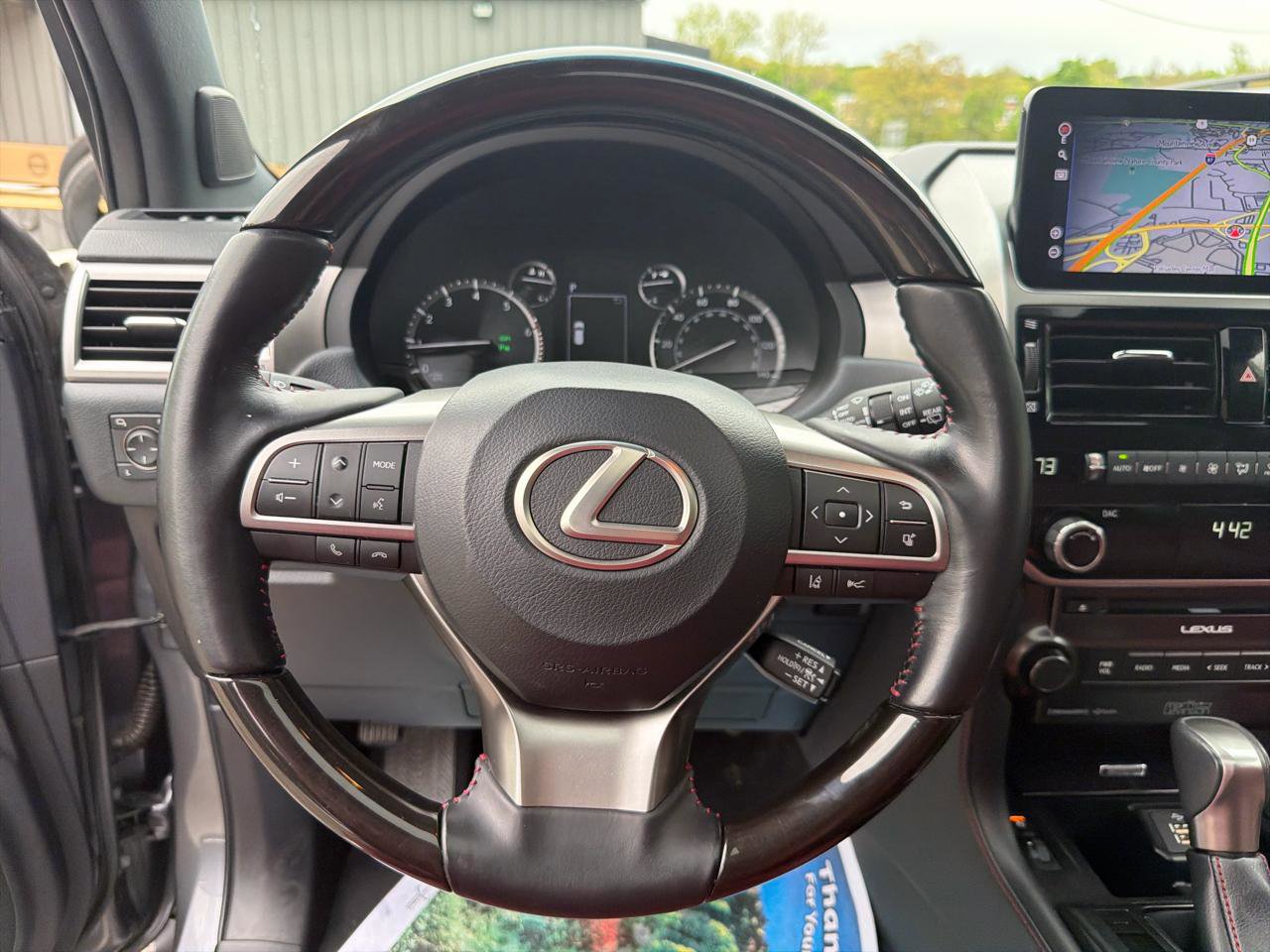 Used 2022 Lexus GX 460 Premium w/ Accessory Package AWD/4WD image 23