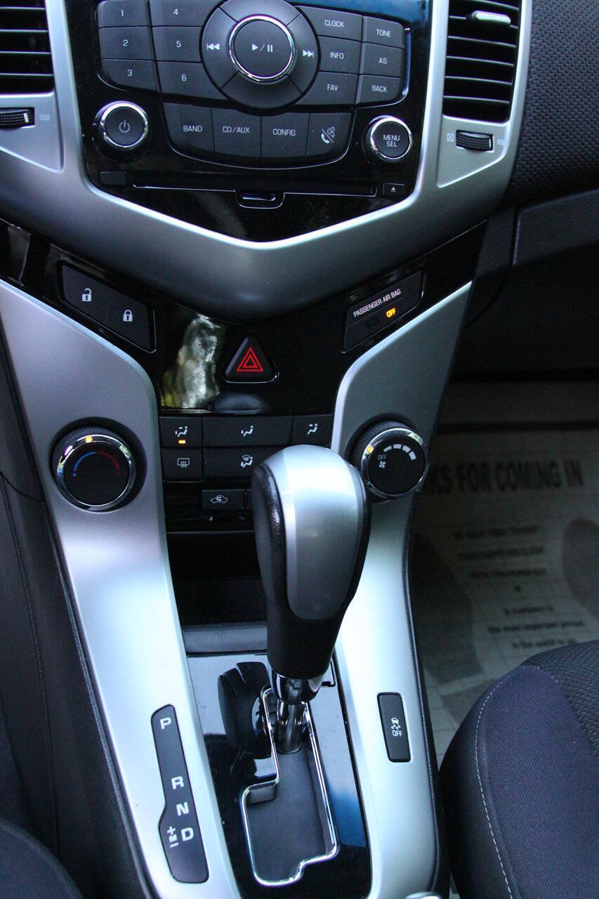 Used 2012 Chevrolet Cruze LT FWD image 27