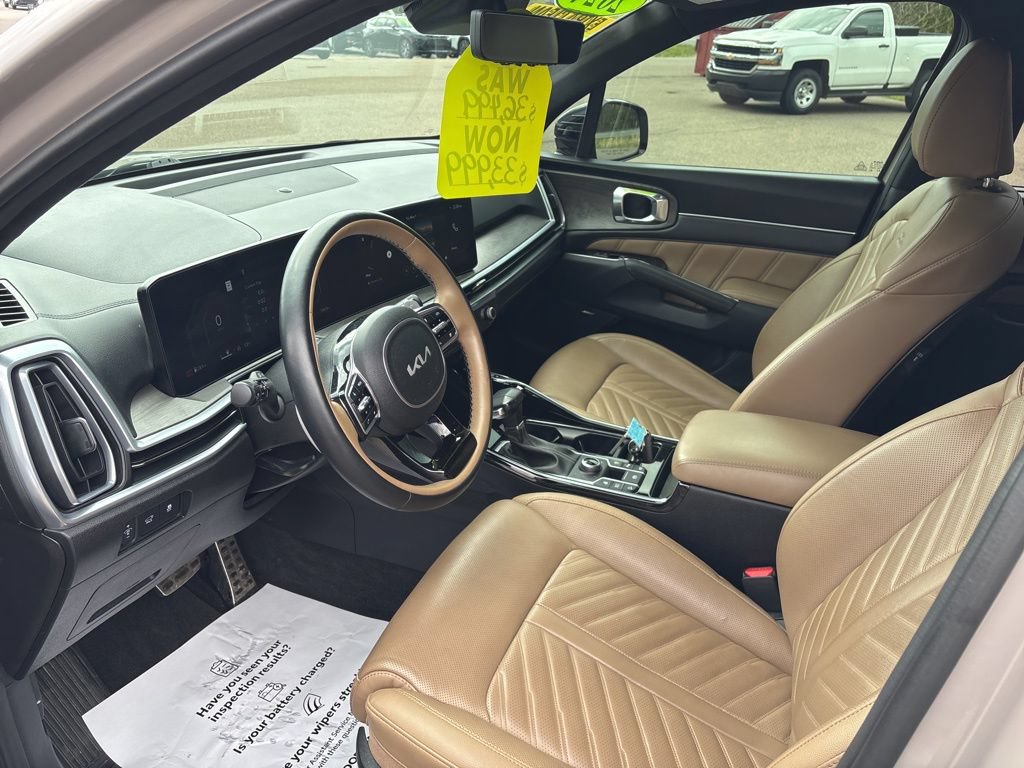 Used 2024 Kia Sorento SX Prestige w/ Olive Brown Leather Package AWD/4WD image 13