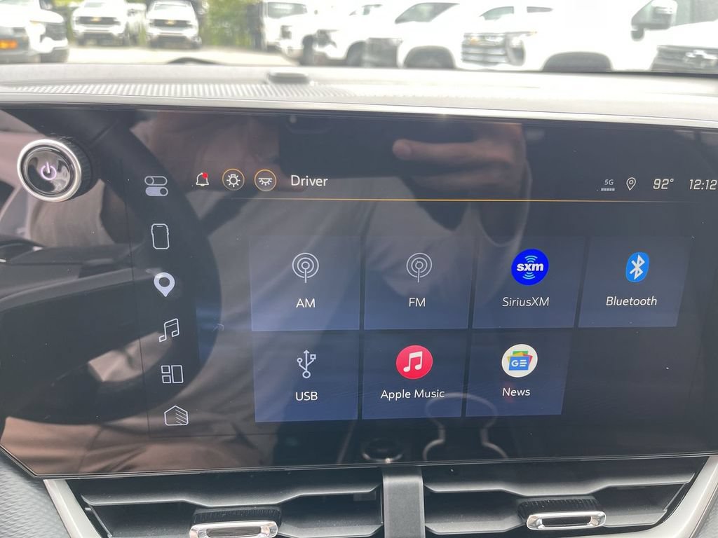 New 2026 Chevrolet Equinox LT w/ Convenience Package II FWD image 16
