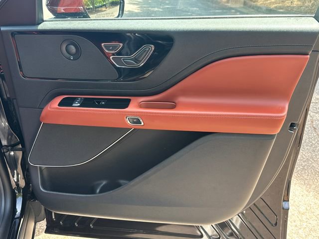 New 2026 Lincoln Aviator Reserve w/ Illumination Package RWD image 16