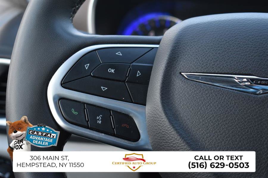 Used 2024 Chrysler Voyager LX image 14