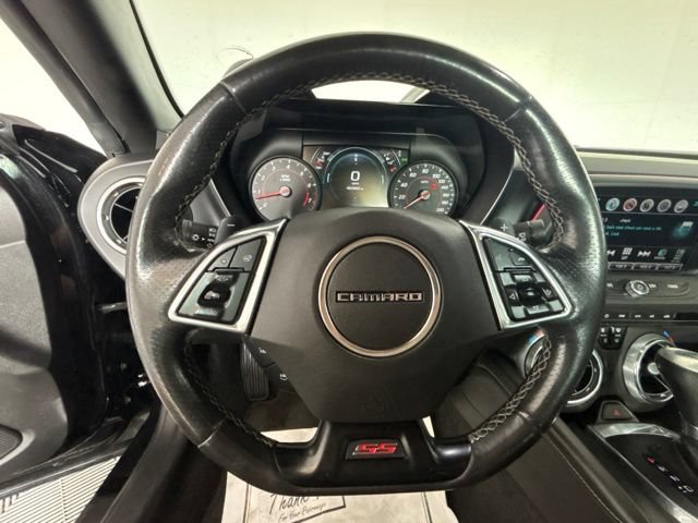 Used 2018 Chevrolet Camaro SS RWD image 3