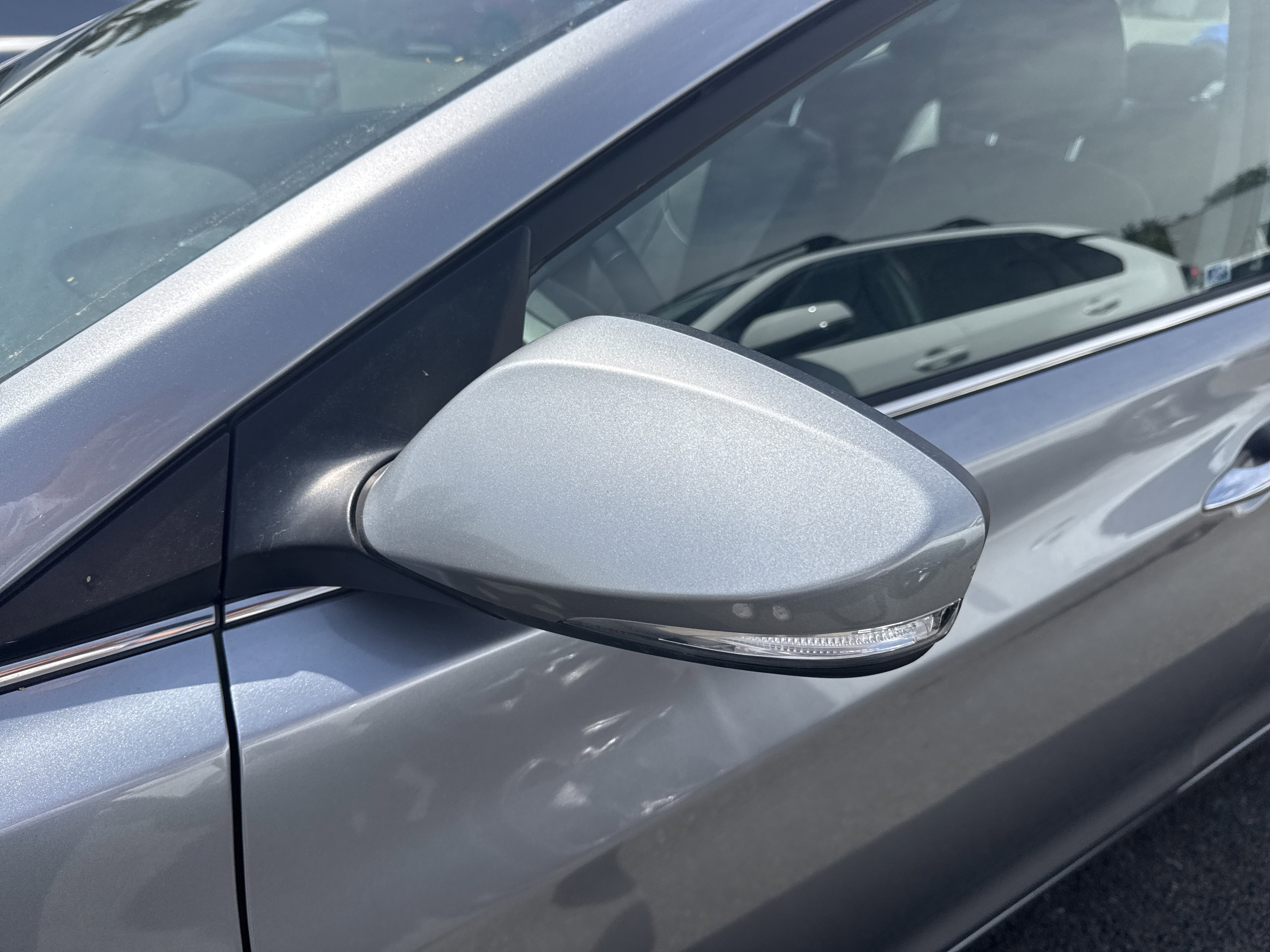 Used 2016 Hyundai Elantra Limited image 10