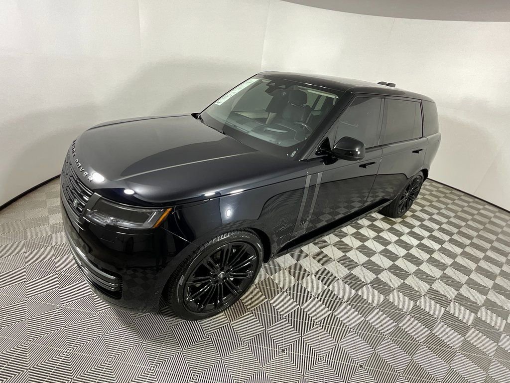 Used 2024 Land Rover Range Rover Long Wheelbase SE image 9