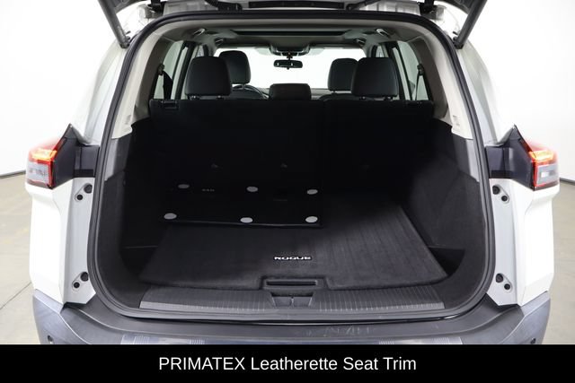 Used 2023 Nissan Rogue SV w/ SV Premium B Package FWD image 17