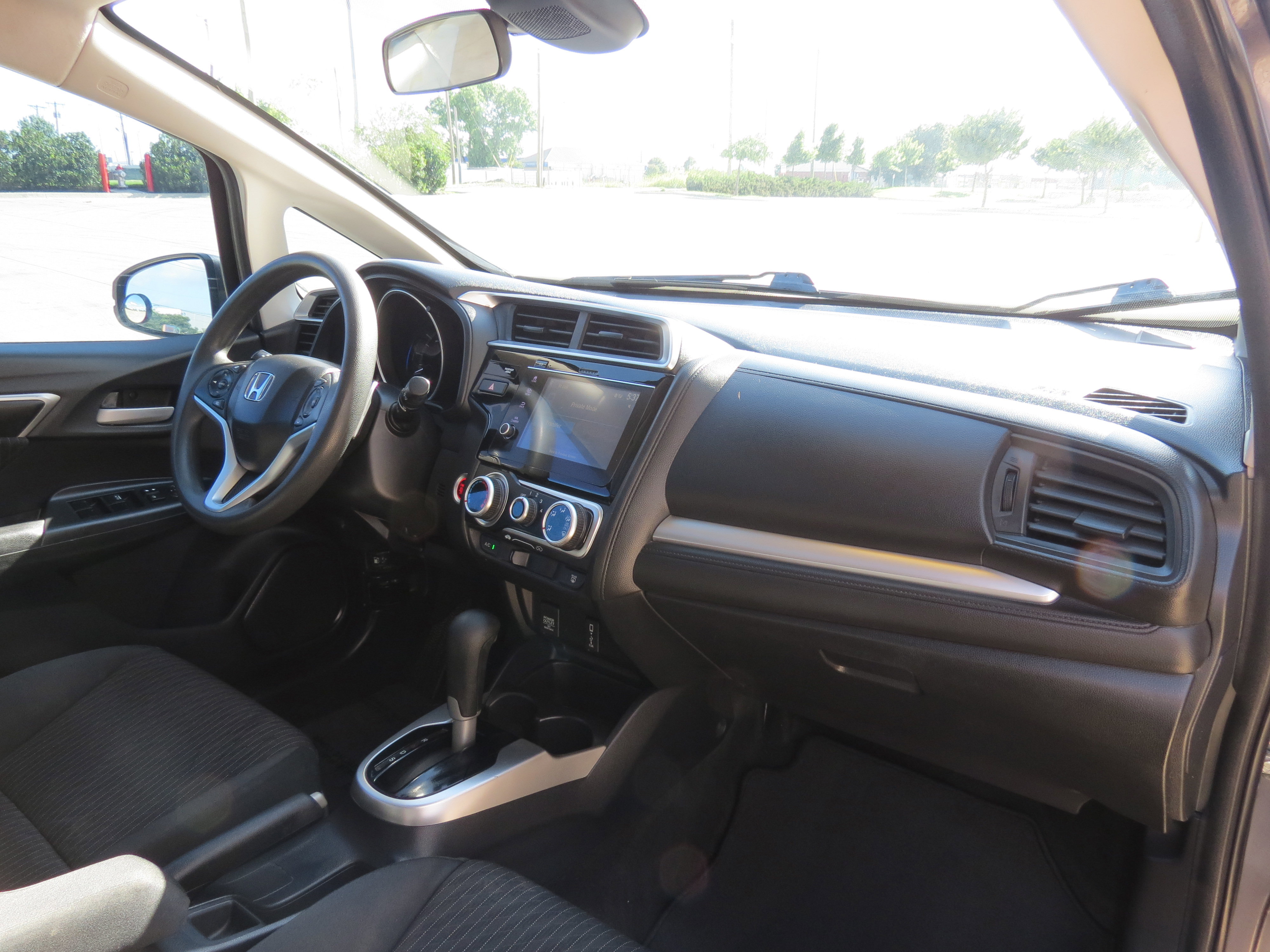 Used 2018 Honda Fit EX image 30