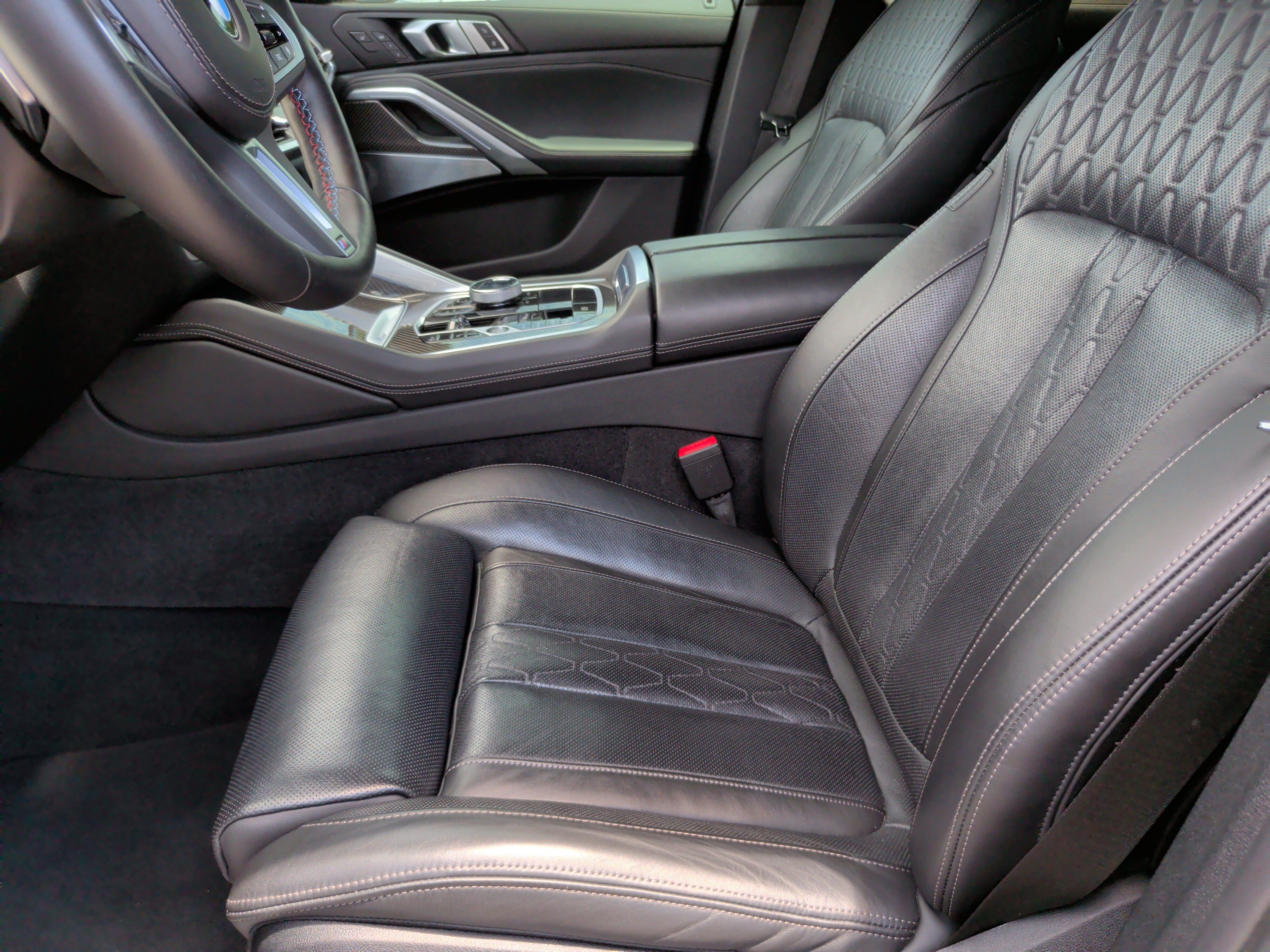 Used 2025 BMW X6 M60i AWD/4WD image 28