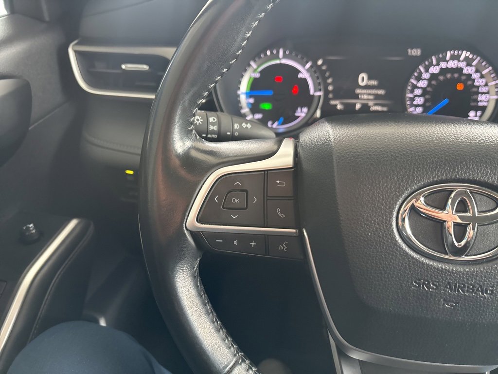 Used 2024 Toyota Highlander LE image 12