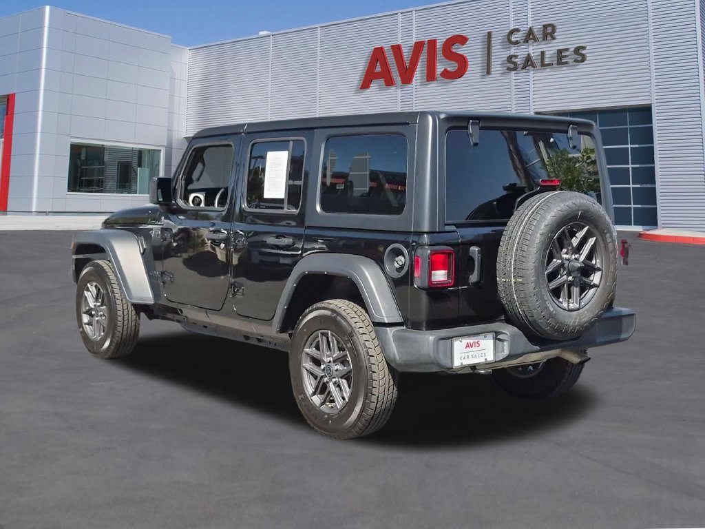 Used 2025 Jeep Wrangler Unlimited Sport AWD/4WD image 9