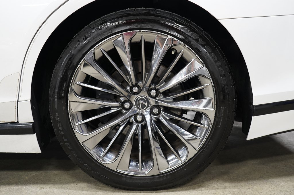 Used 2022 Lexus LS 500 w/ Interior Upgrade Package RWD image 32