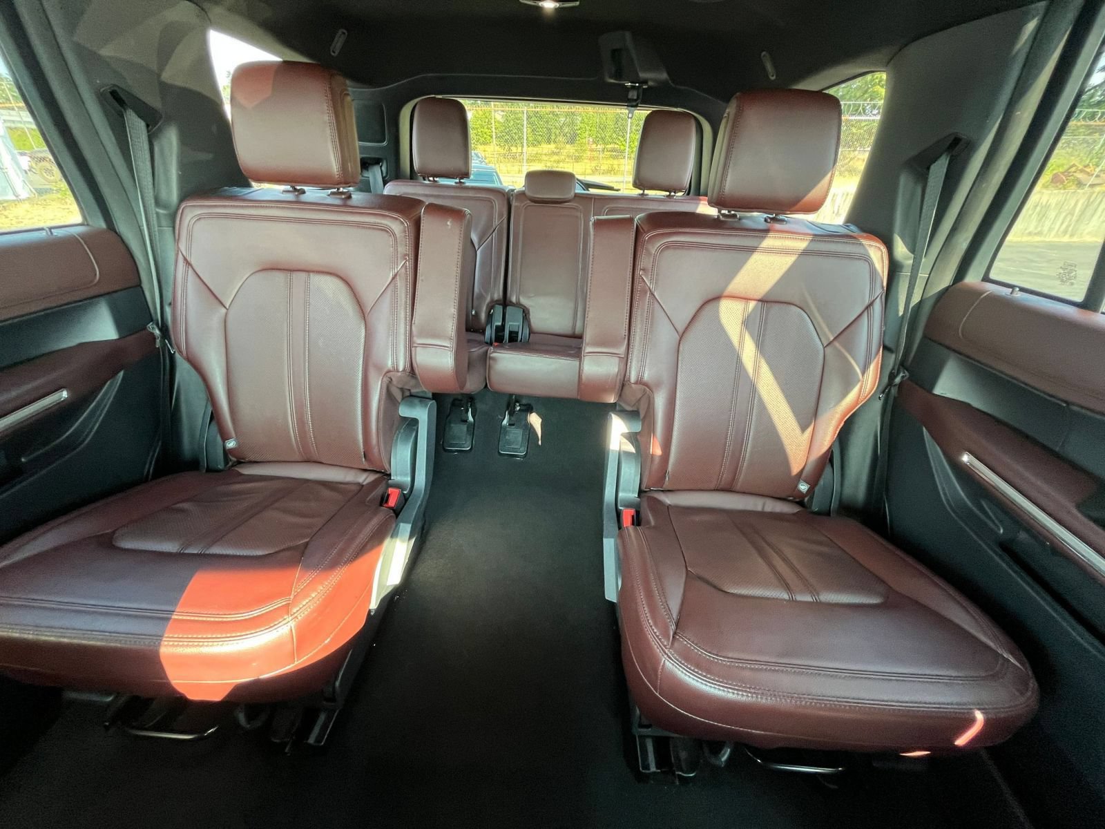 Used 2024 Ford Expedition Limited RWD image 42