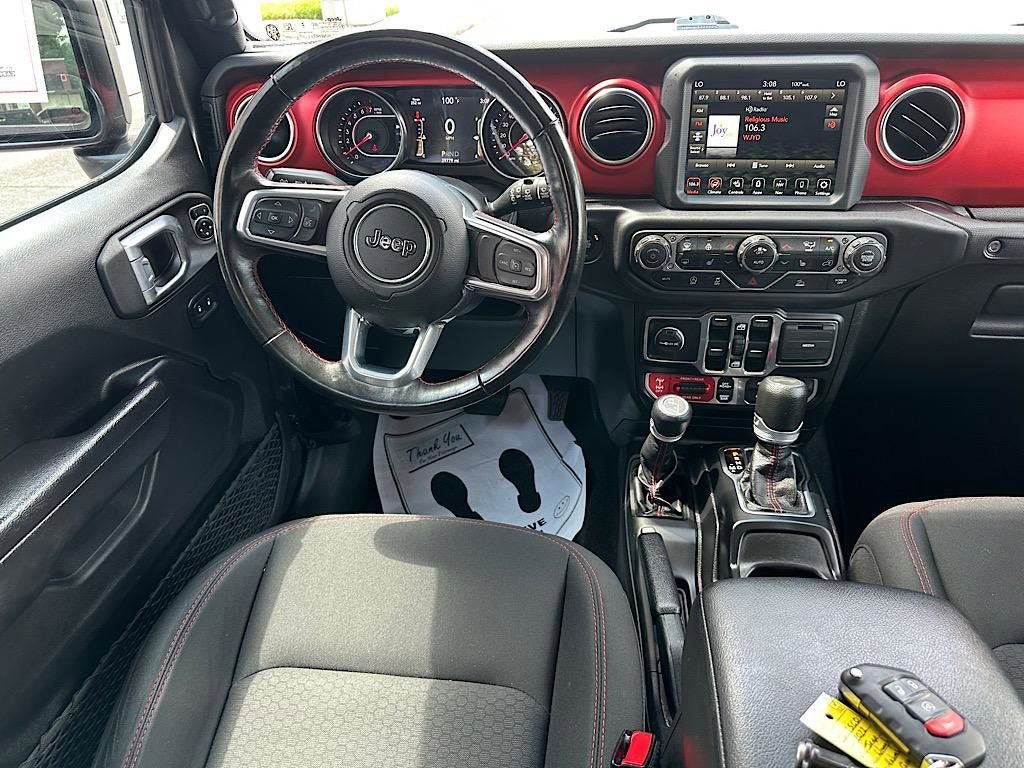 Used 2022 Jeep Wrangler Unlimited Rubicon w/ Dual Top Group AWD/4WD image 21