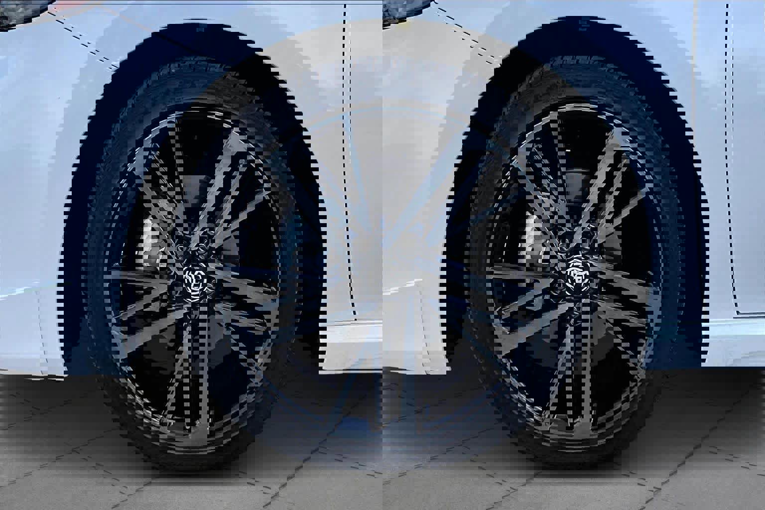 Used 2025 Toyota Camry XSE image 10