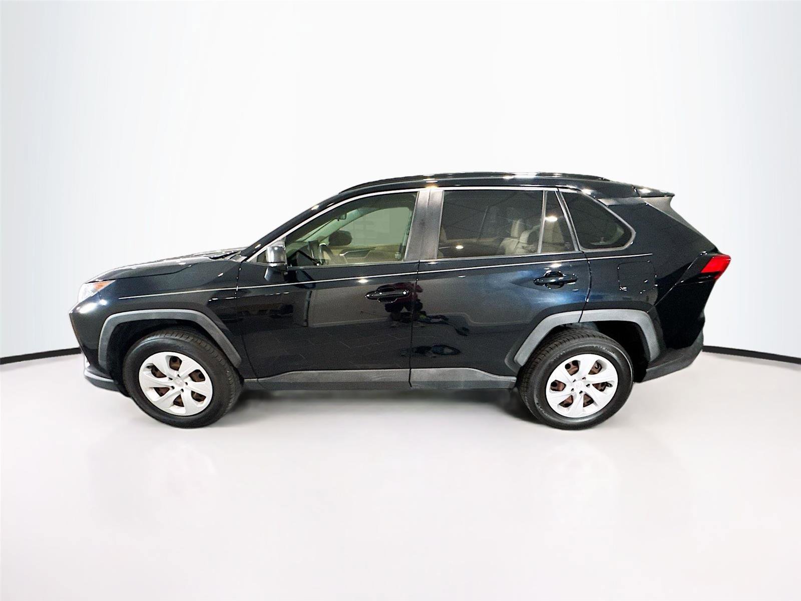 Used 2019 Toyota RAV4 LE image 25