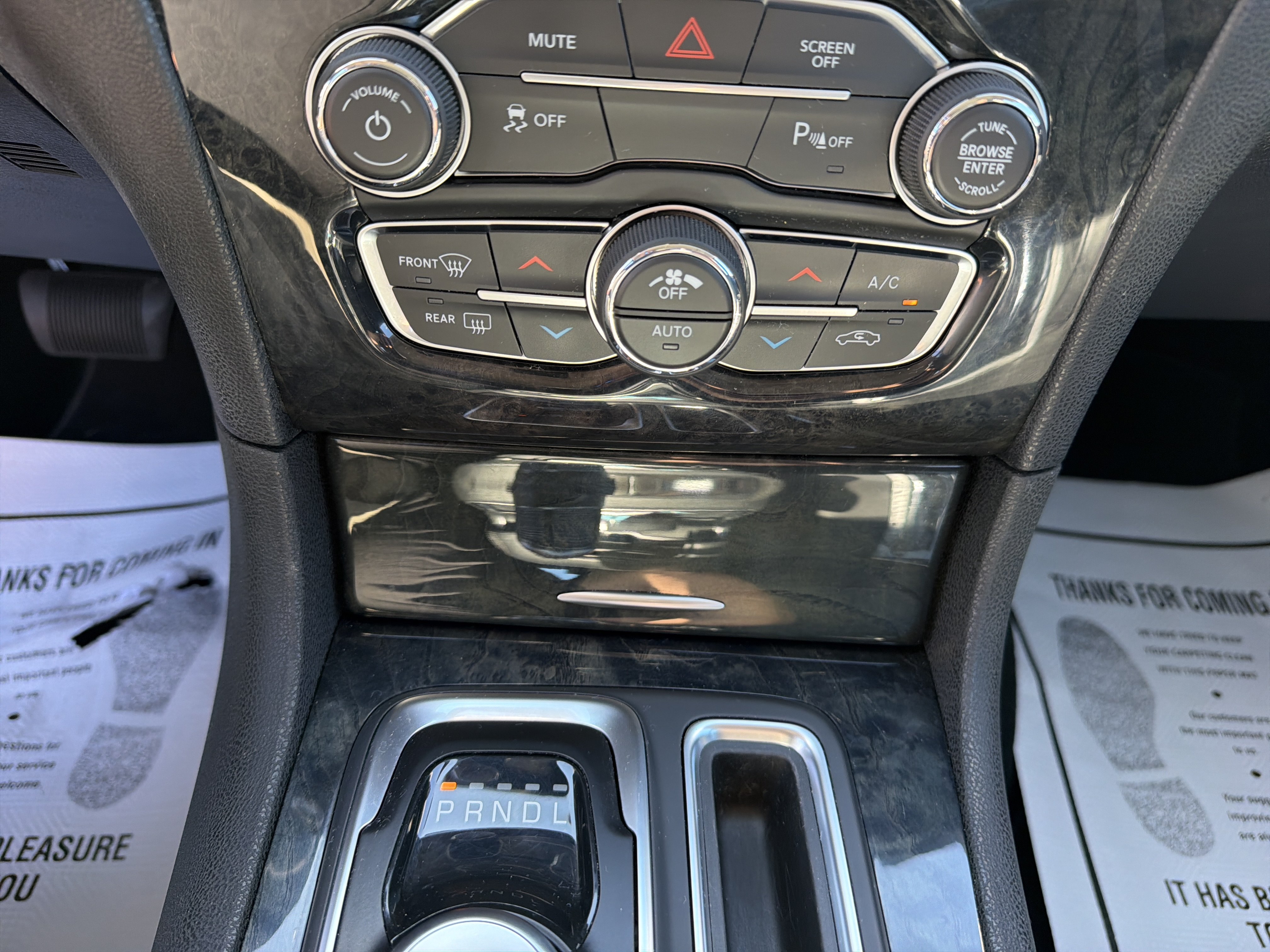 Used 2023 Chrysler 300 Touring L w/ Popular Equipment Group AWD/4WD image 24