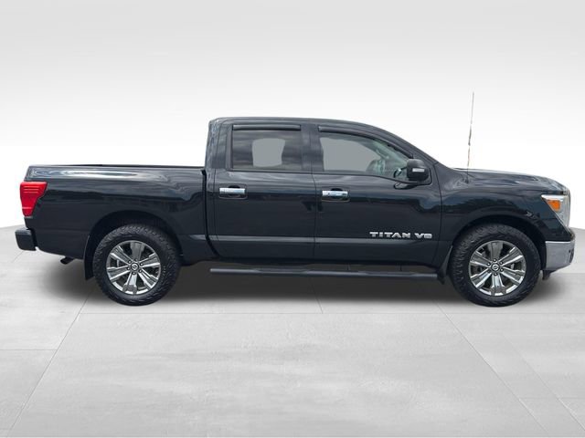 Used 2019 Nissan Titan SV w/ SV Convenience Package AWD/4WD image 9