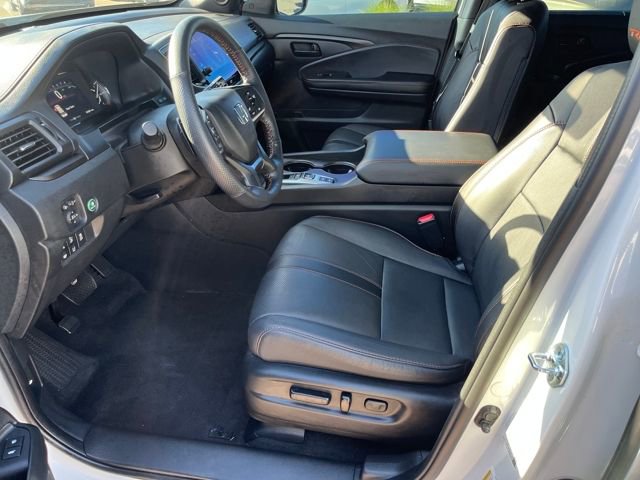 Certified 2025 Honda Passport TrailSport image 3