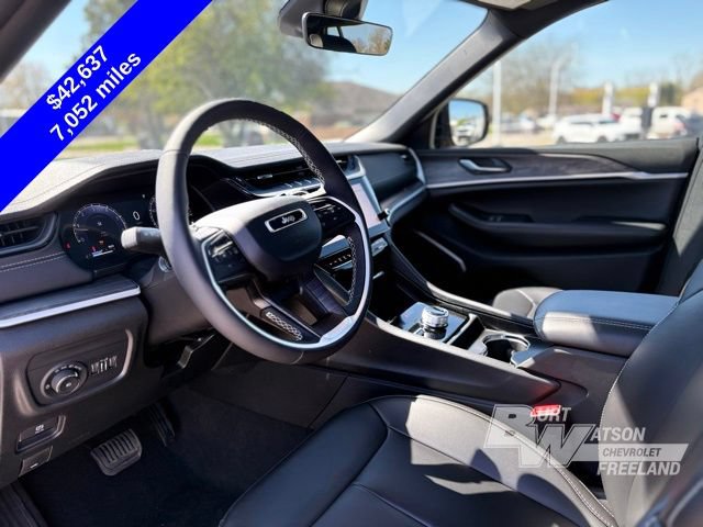 Used 2026 Jeep Grand Cherokee Limited w/ Limited Altitude Package AWD/4WD image 10