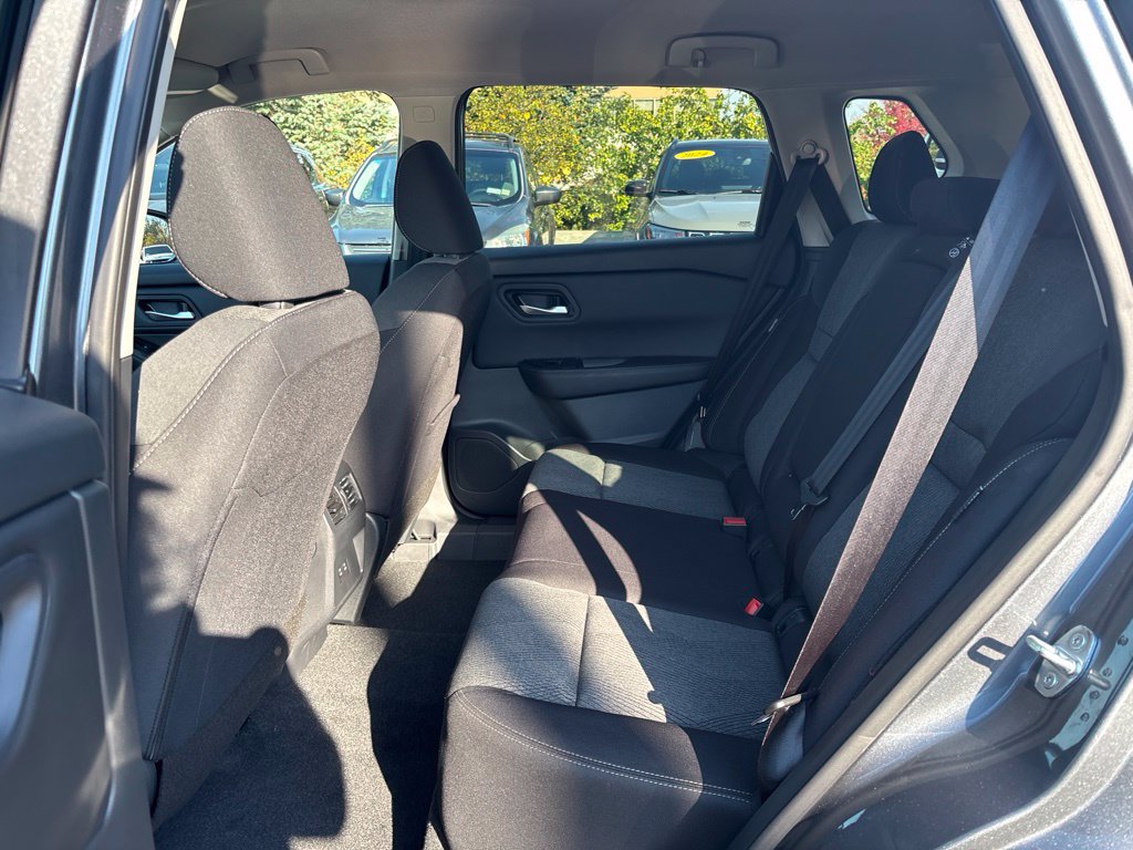 Certified 2026 Nissan Rogue SV FWD image 14