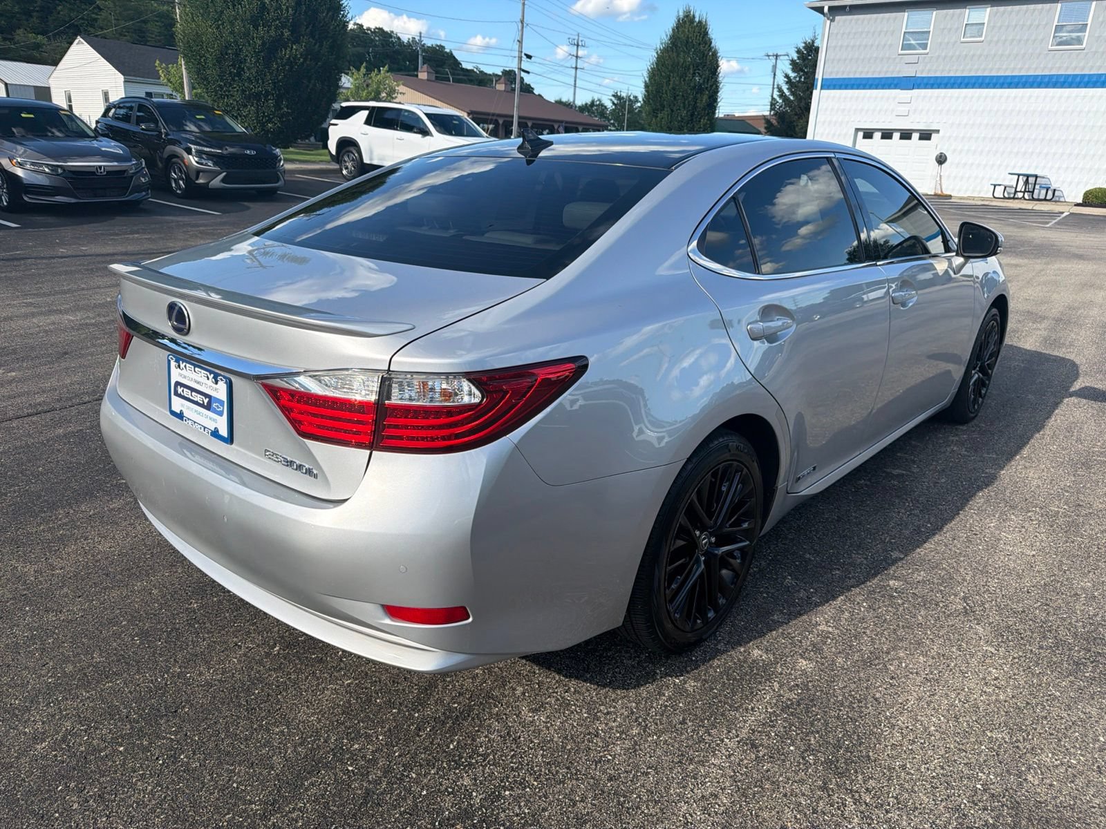 Used 2013 Lexus ES 300h w/ Luxury Pkg FWD image 5