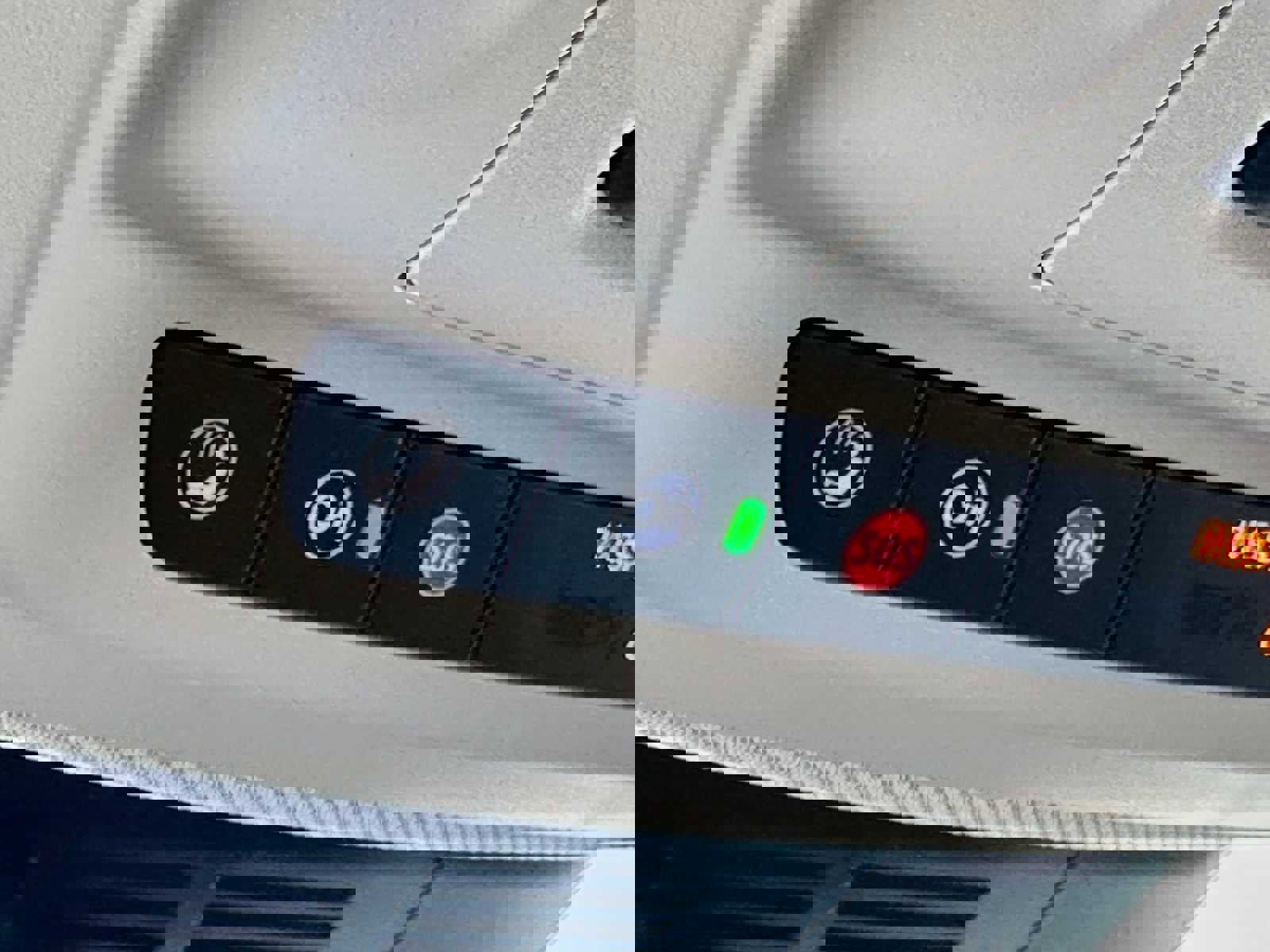 New 2025 Buick Envision Sport Touring image 33